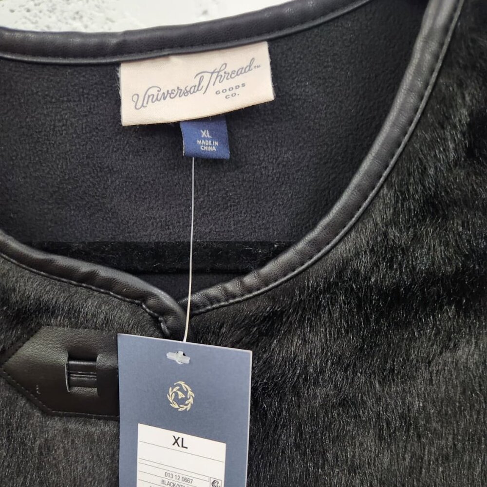 NWT Universal Thread Faux Fur Toggle Jacket in Black – Size XL‎ - Picture 4 of 14